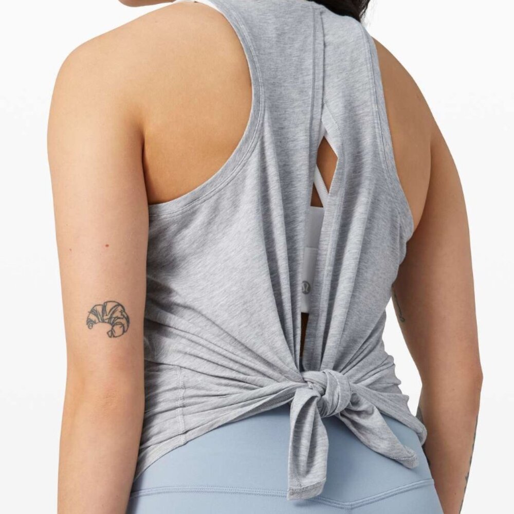 Lululemon All Tied Up Tank Top in Heathered Magnet Grey size 2
